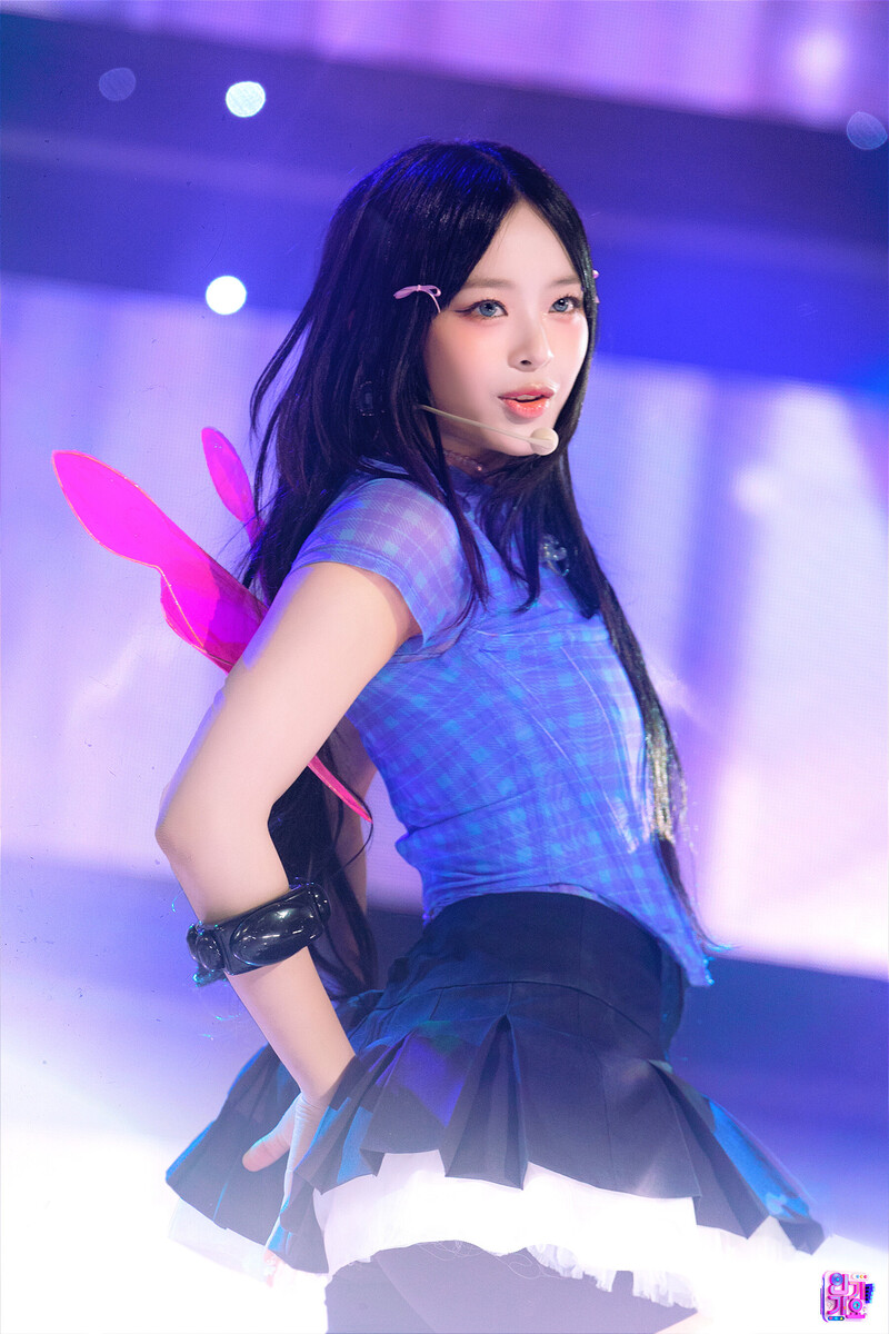 230723 NewJeans Hanni - 'ETA' at Inkigayo documents 1