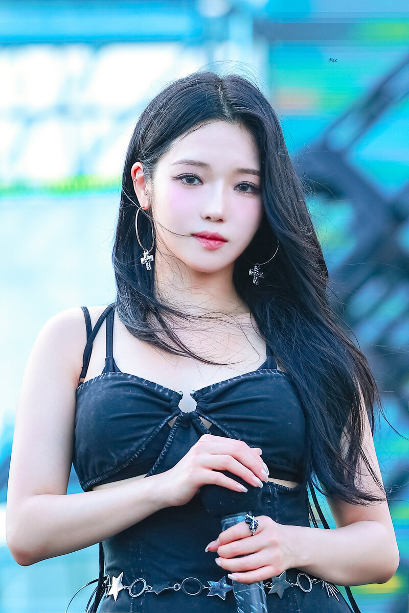 240727 fromis_9 Jisun at Waterbomb Festival 2024 in Busan documents 1