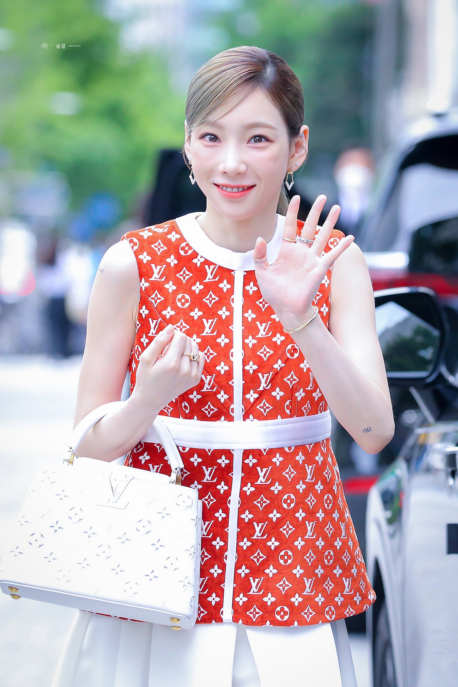 Taeyeon Louis Vuitton Objets Nomades Exhibition May 30, 2022
