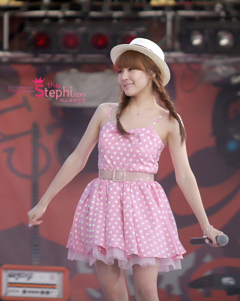 100821 Girls' Generation Tiffany at SMTOWN Live in Seoul documents 12