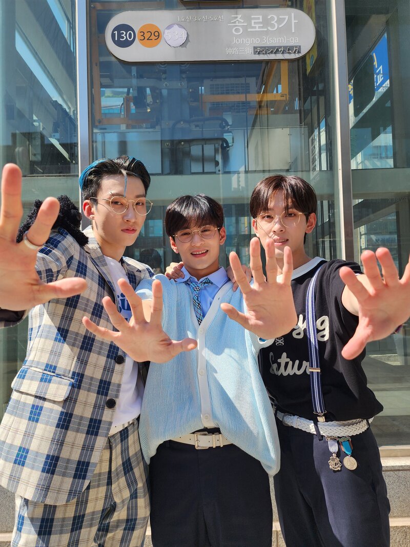 230702 Xodiac Twitter Update - SPECIAL LOVE, SPECIAL CHALLENGE Behind Photos documents 3