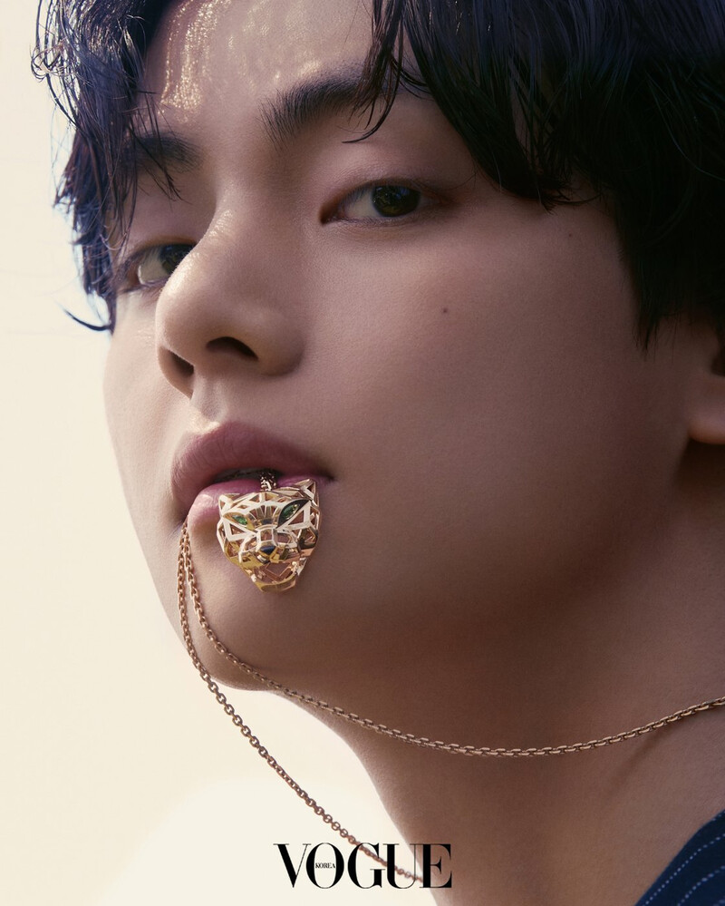 BTS V for VOGUE Korea x CARTIER October Issue 2022 documents 1