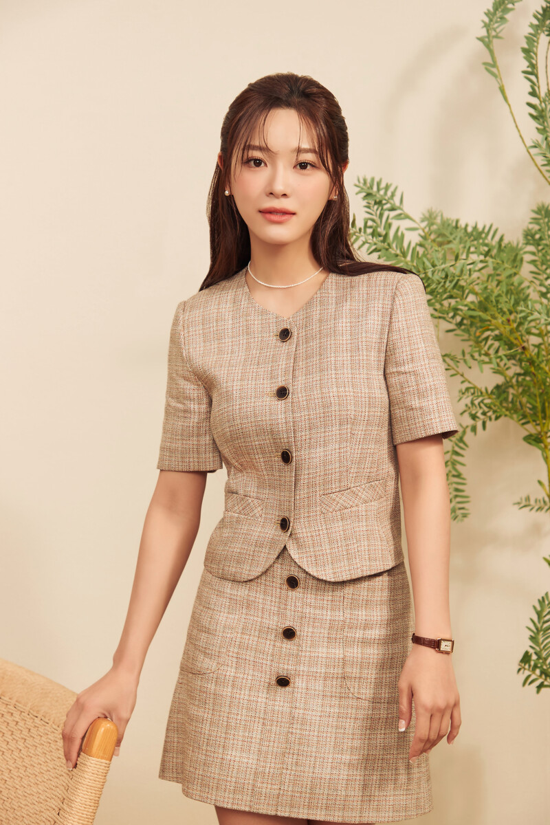 Kim Sejeong For ROEM 2022 SS Collection | Kpopping