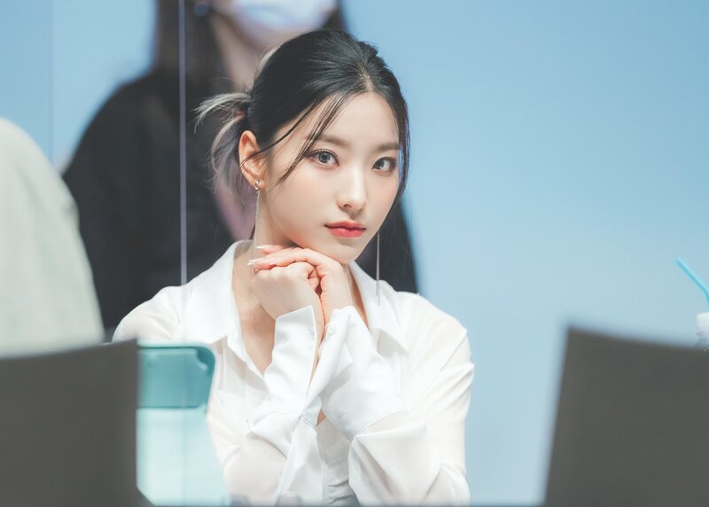210523 fromis_9 Saerom documents 2