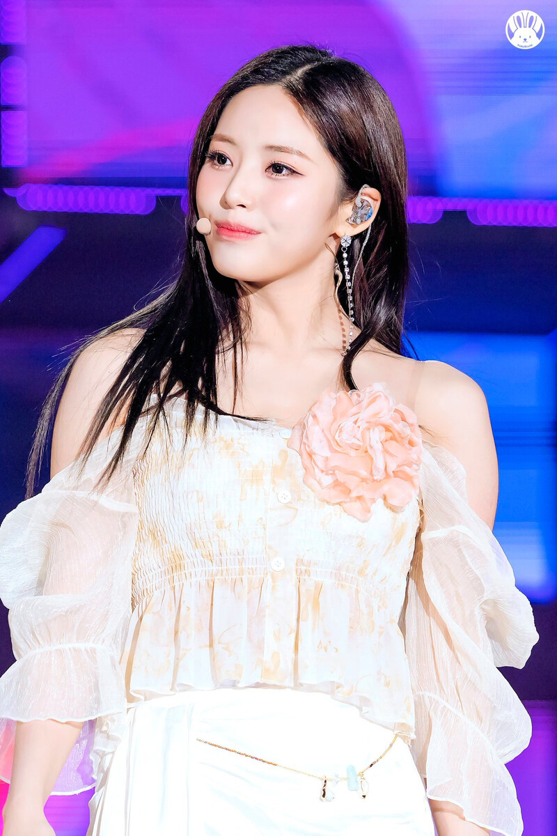 220809 fromis_9 Jiwon - KBS Open Concert in Ulsan documents 6