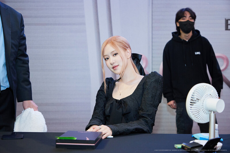 221107 BLACKPINK Twitter Update -  [BORN PINK] OFFLINE FAN SIGNING EVENT | Rosé documents 3