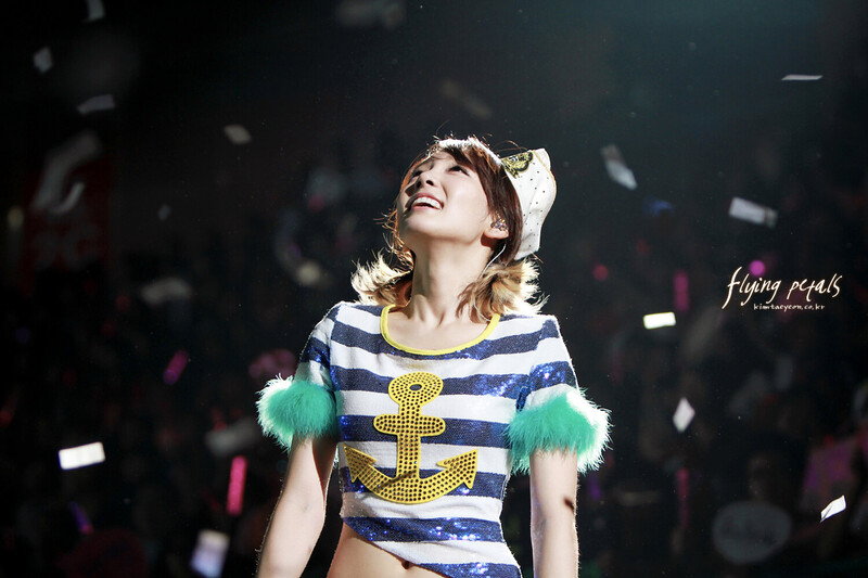 110909-10 Girls' Generation Taeyeon at Girls' Generation 2011 Tour in Taiwan documents 18