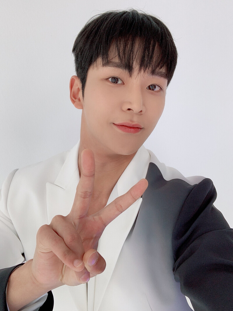 20220807 - Fan Cafe - Happy Birthday Rowoon Photos documents 3