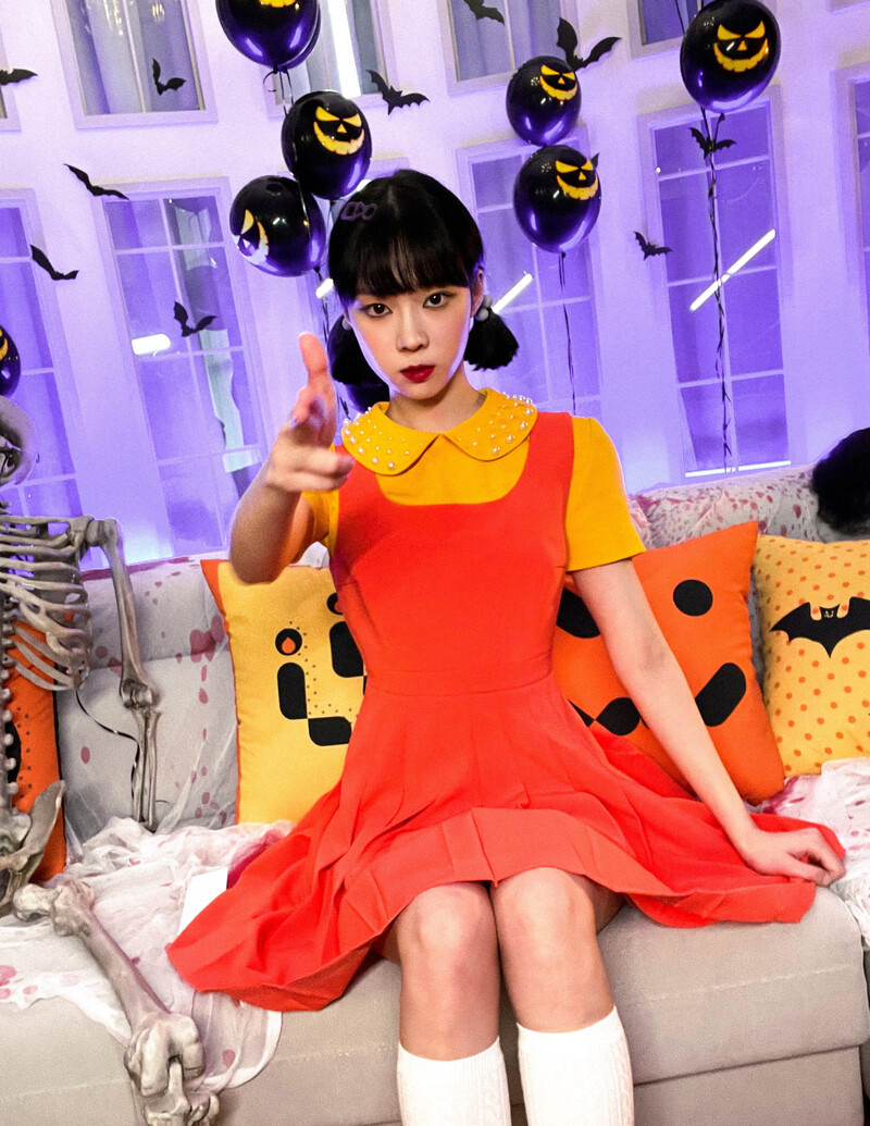 211031 SMTown Twitter Update - aespa at SM Halloween House documents 15