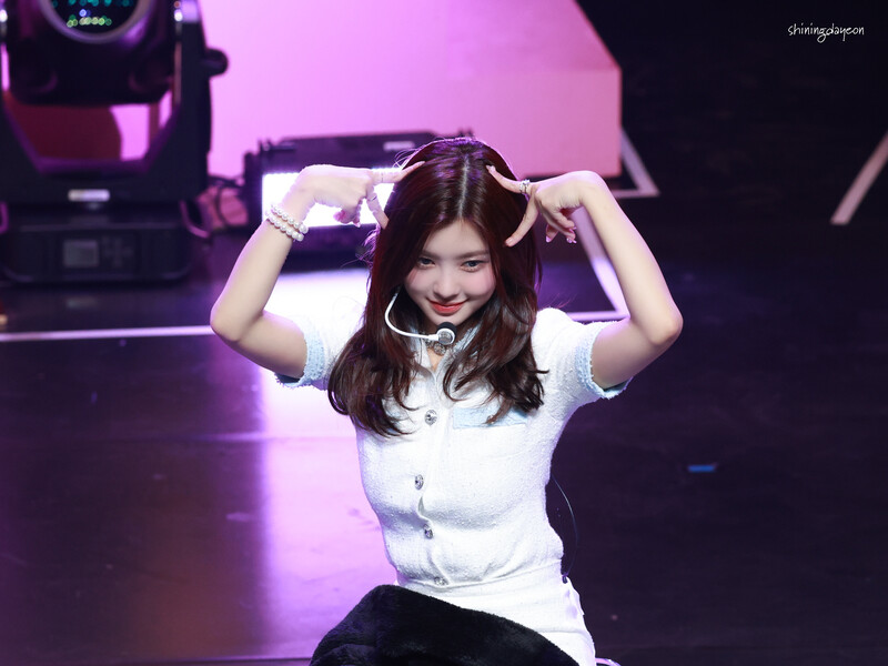 231021 KEP1ER's Dayeon at <Kep1er's Strange Fanmeeting> documents 12