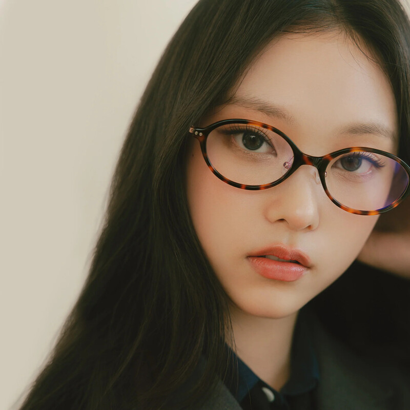 NewJeans for Carin - 24FW Eyeglasses Collection 'Can't Take My Eyes Off You' documents 10