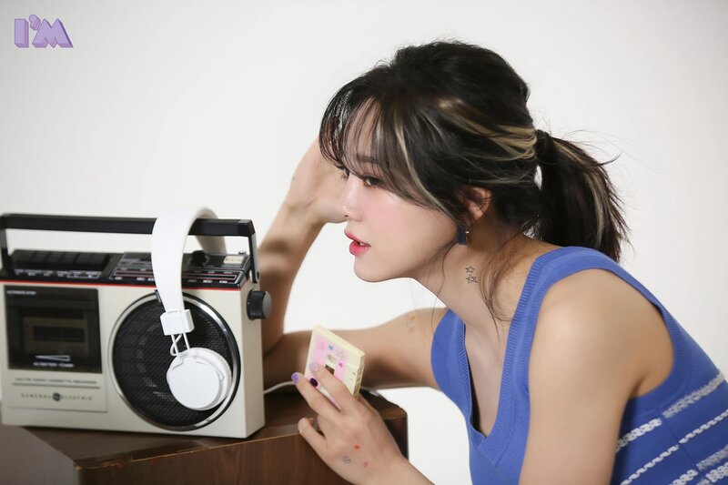 210330 Jellyfish Naver Post - Sejeong's 'I'm' 2nd Mini Album Jacket Behind documents 11