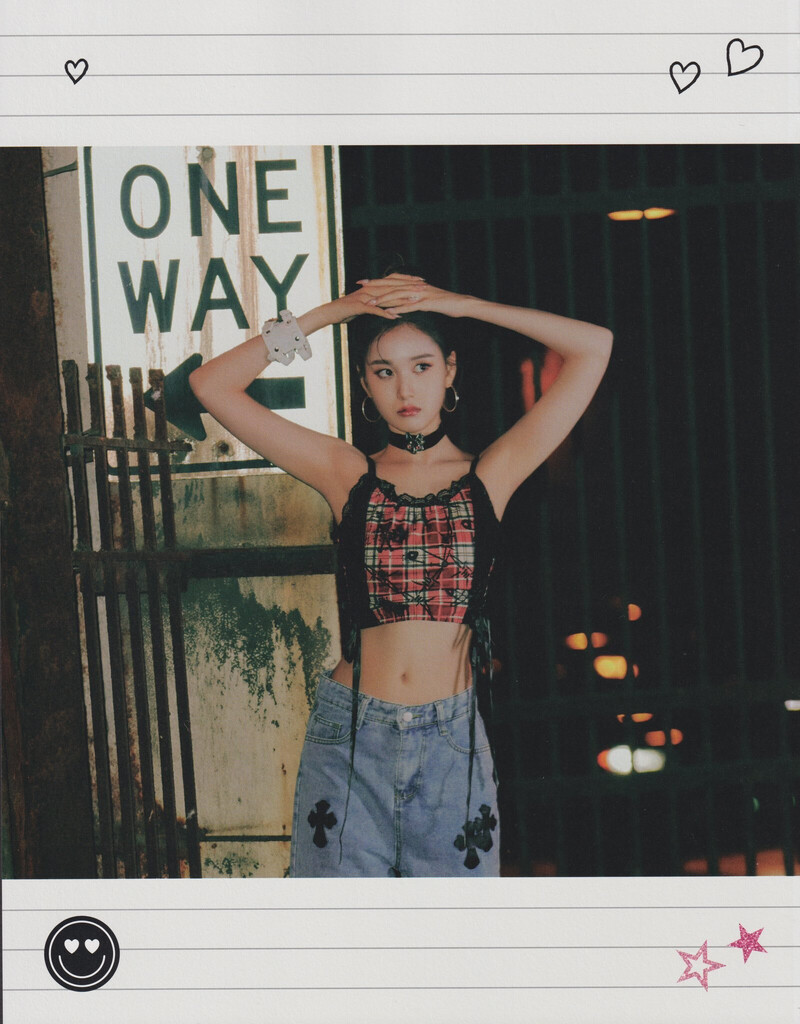 STAYC - 1st Photobook 'STAY IN CHICAGO' [SCANS] documents 29