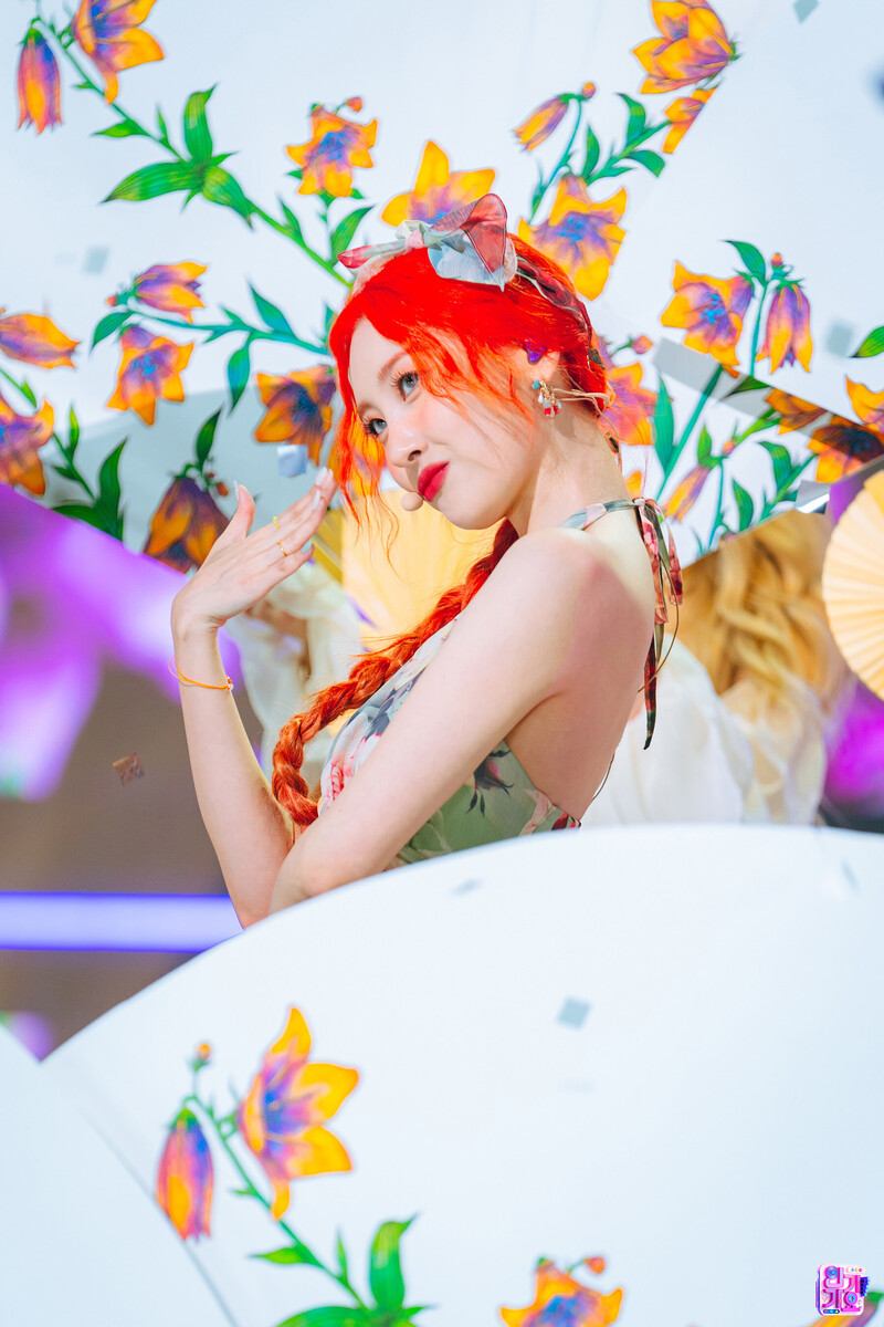 220710 SUNMI - Heart Burn at Inkigayo documents 1