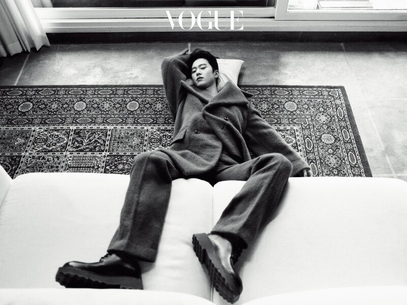 GONG MYUNG for VOGUE Korea Dec Issue 2021 documents 3