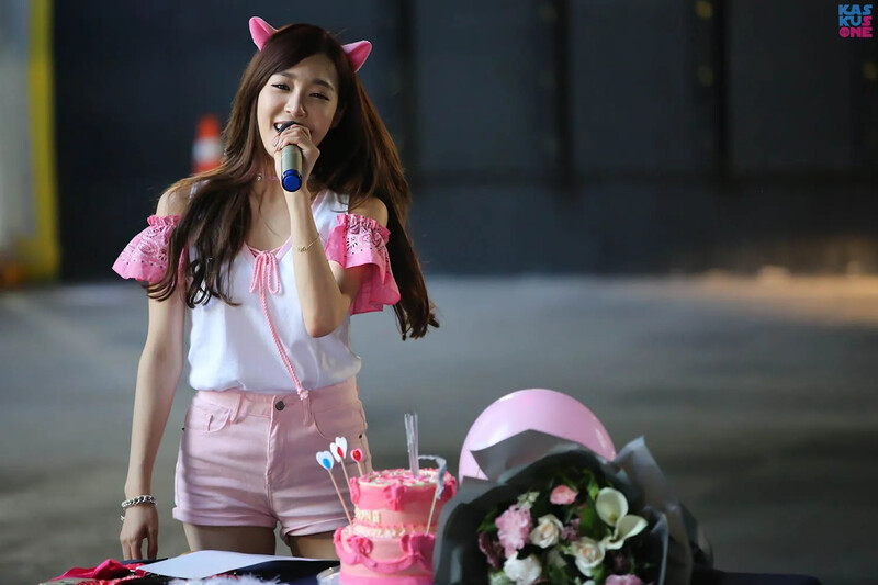 Tiffany1035.jpg