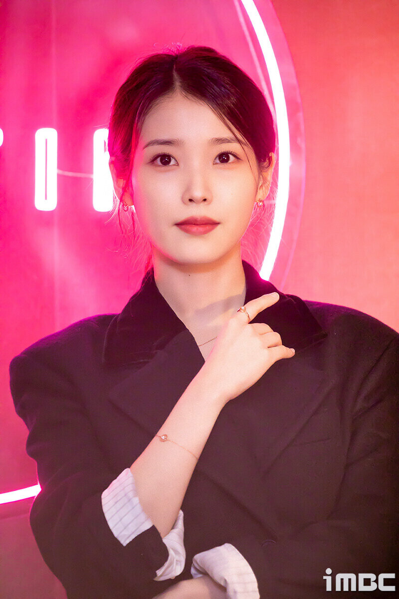 221116 IU - J.Estina Pop-up Store Event documents 23