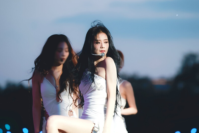 230702 BLACKPINK Jisoo - BST Hyde Park documents 2