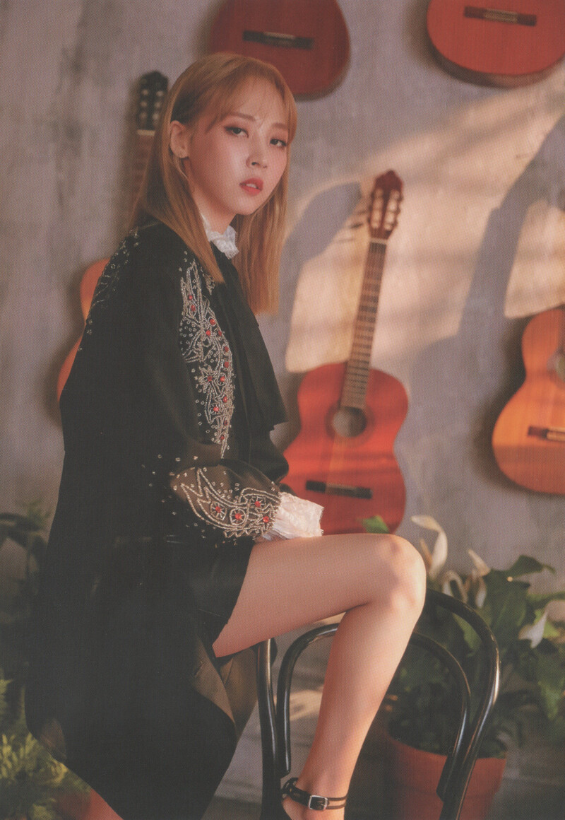 MAMAMOO 7th Mini Album 'Red Moon' [SCANS] documents 3