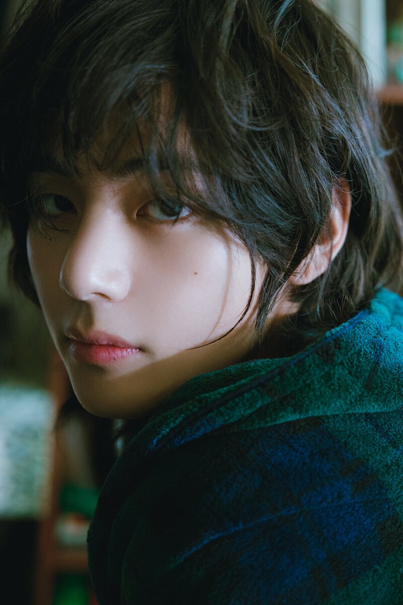 V - 'Layover' Concept Photo documents 1