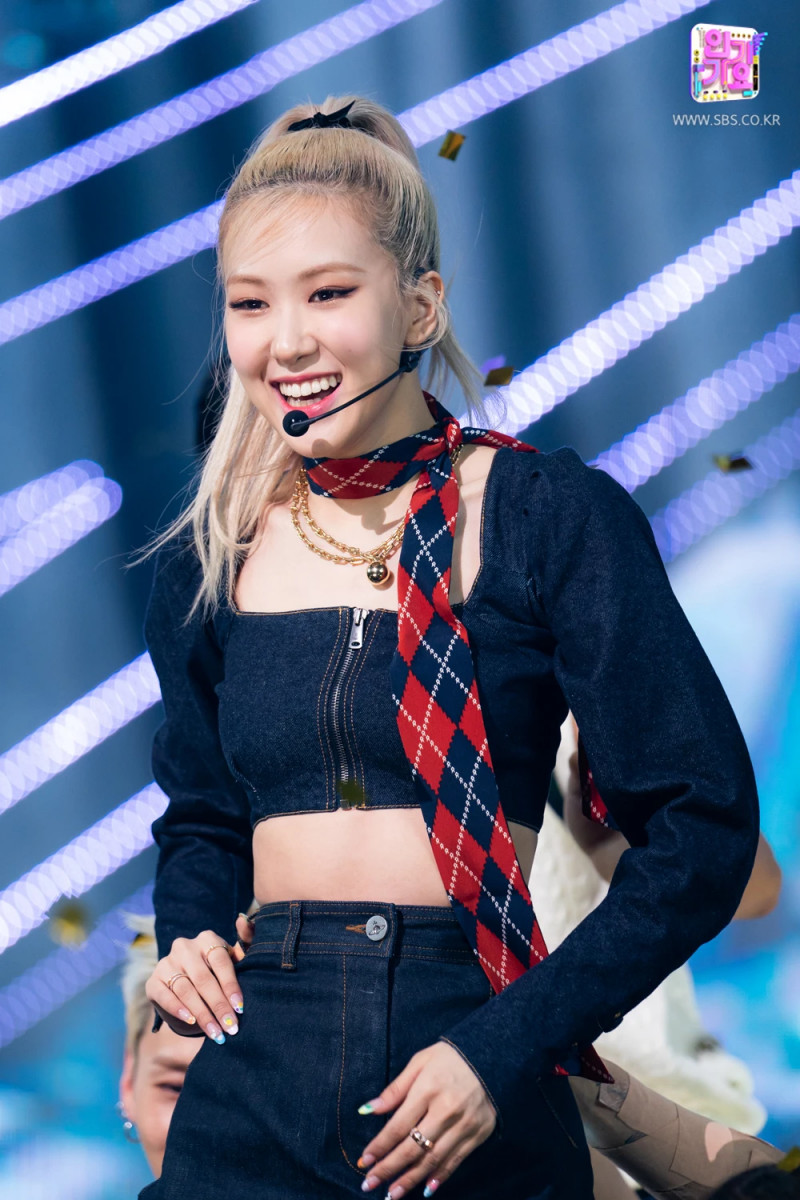 210328 Rosé - 'On The Ground' at Inkigayo documents 17