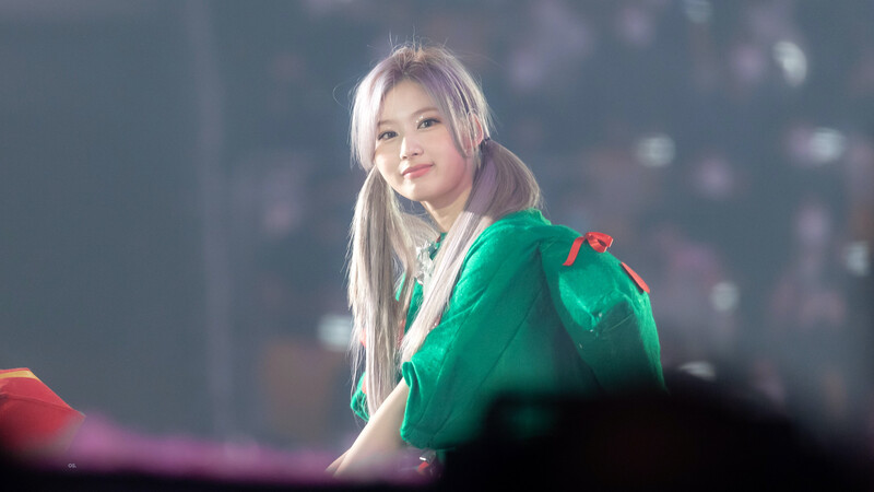 211226 - TWICE 4TH World Tour - Sana documents 7