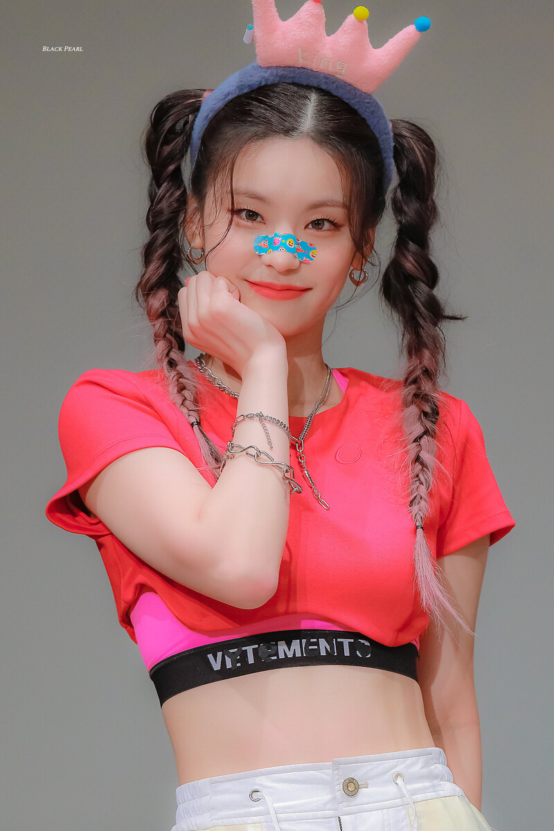 220724 ITZY Yeji documents 2