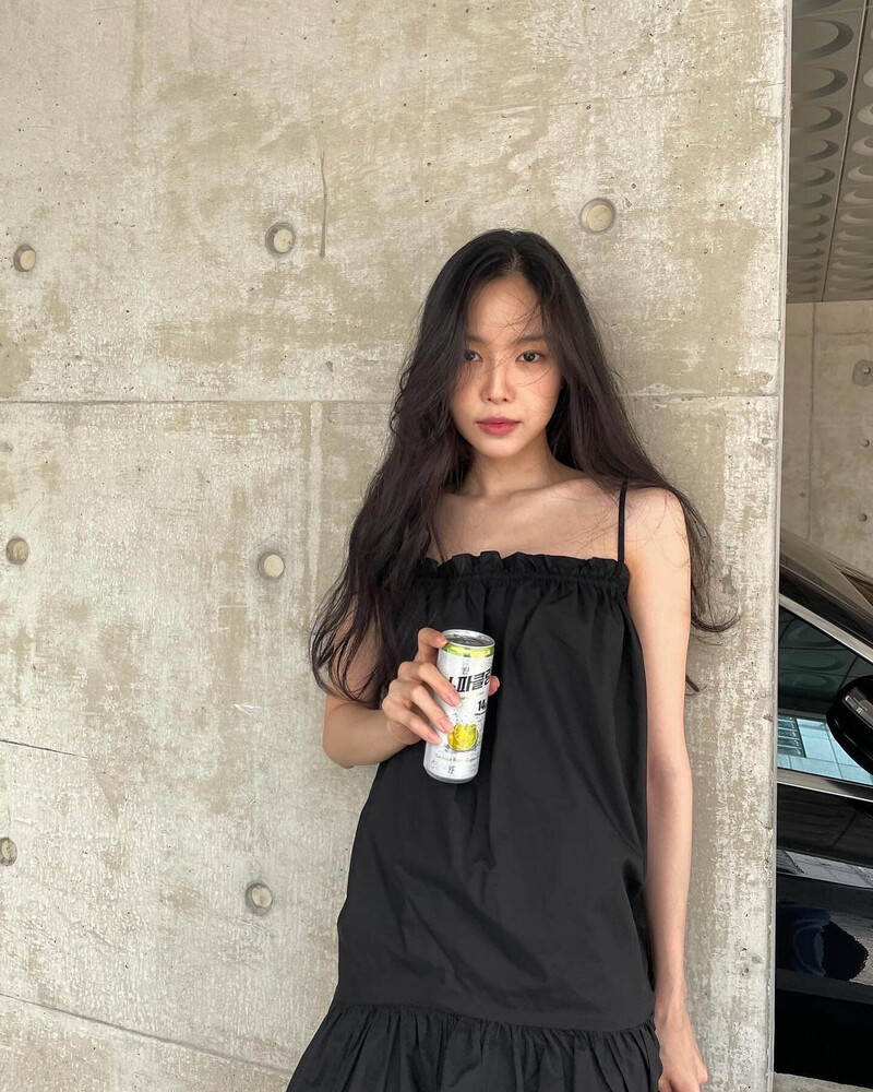 210806 Naeun Instagram Update documents 8