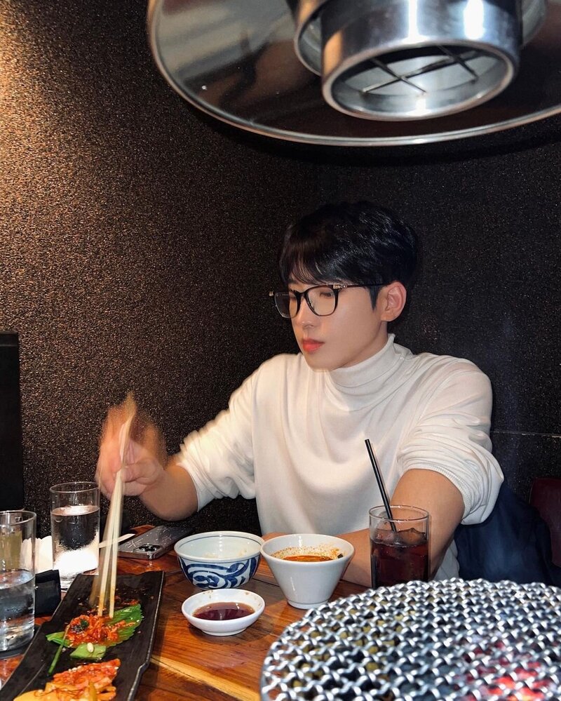 221107 SEVENTEEN Wonwoo Instagram Update documents 3
