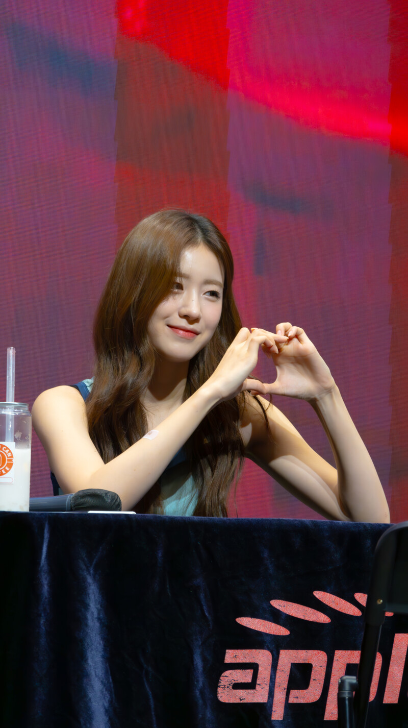 240831 WOOAH - WOOYEON at fansign event documents 9