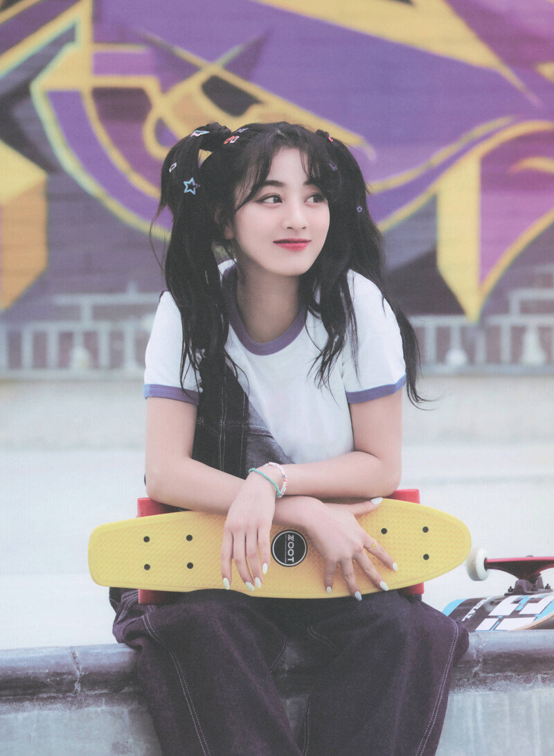 Yes, I am Jihyo 1st Photobook (Scans) documents 12