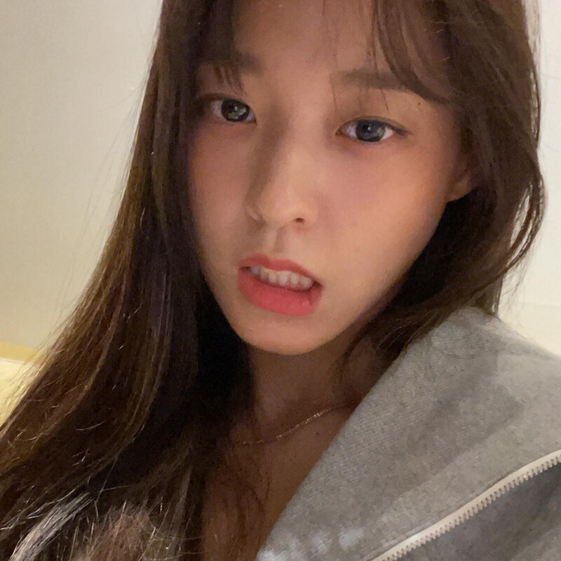 211007 Seolhyun Instagram Update documents 4