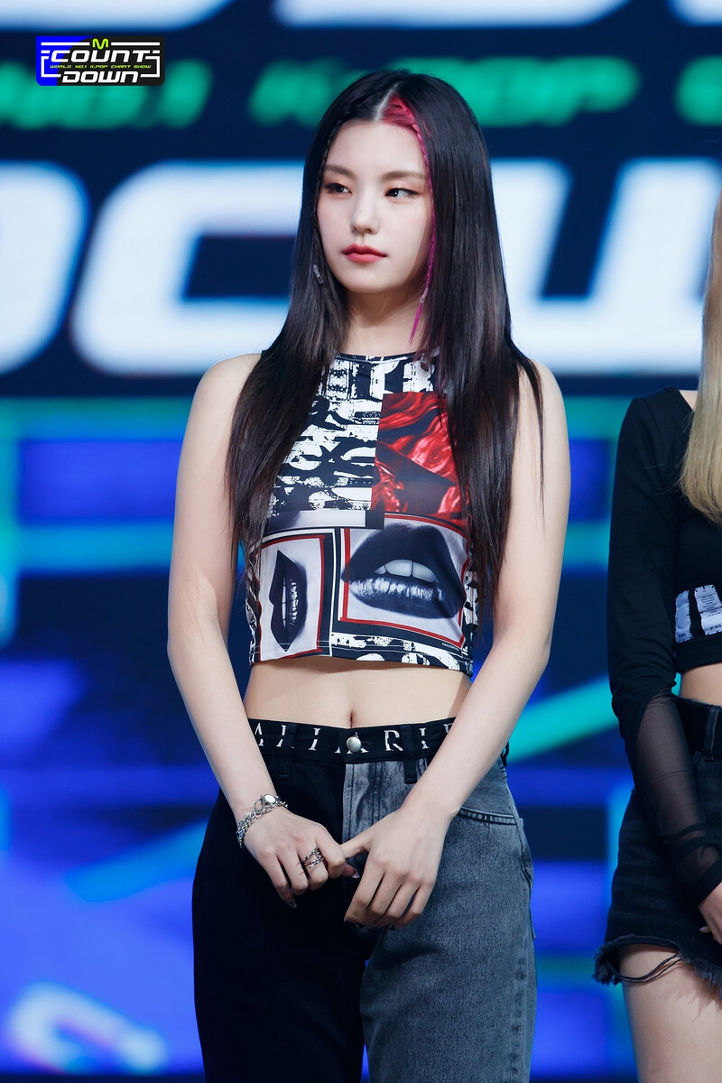 211014 ITZY - No. 1 Encore Stage at M Countdown documents 13