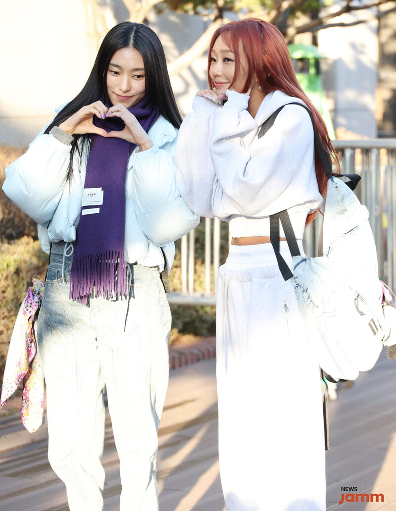 240119 SISTAR19 - Music Bank Commute documents 1