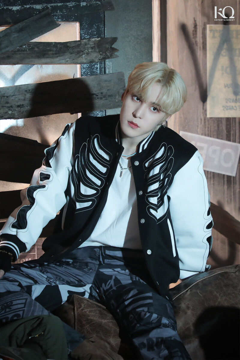 220220 - Naver - Don't Stop MV Behind The Scenes documents 4