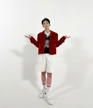 230522 SHINee Twitter Update - Key