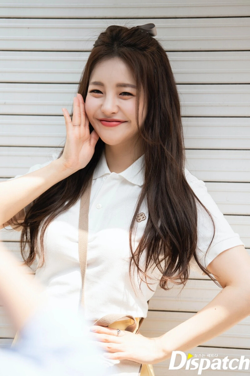 210510 Brave Girls Yujeong - Dispatch Fashion Photoshoot Behind documents 5