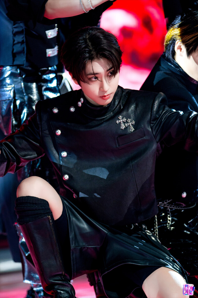 231119 Stray Kids Han - 'ROCK-STAR' at Inkigayo documents 2