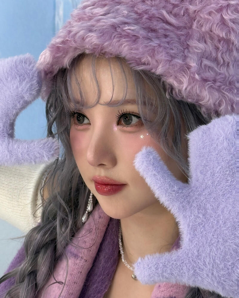 241225 VIVIZ Eunha Instagram Update documents 2