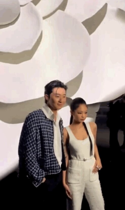 BLACKPINK's Jennie and Park Seo Joon look stunning at the Chanel show  during Paris Fashion Week