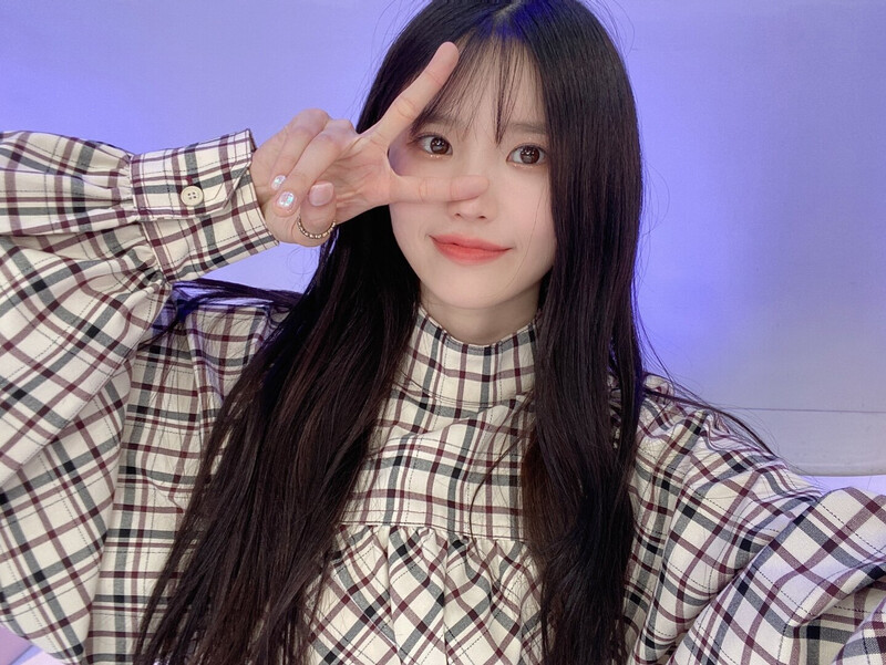 210526 Fact iN Star Twitter Update - fromis_9 documents 9