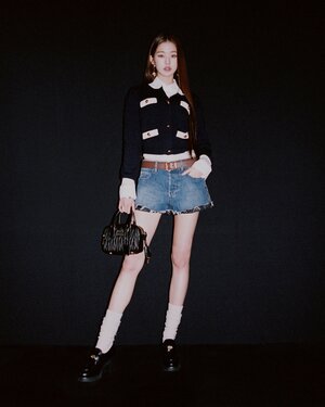 221004 IVE Wonyoung - Miu Miu S/S 2023 Womenswear Show at Paris Fashion Week