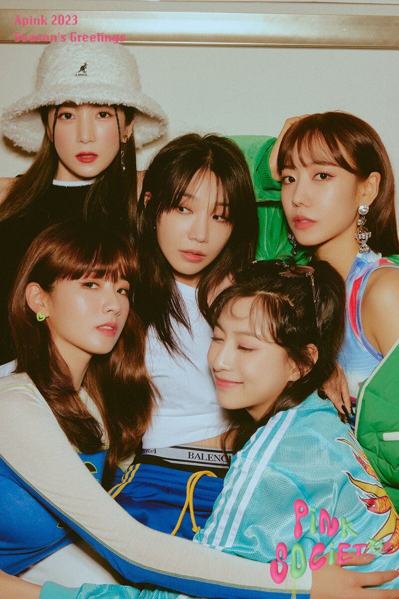 APINK Season’s Greetings 2023 [PiNK SOCiETY] Concept Photo documents 1