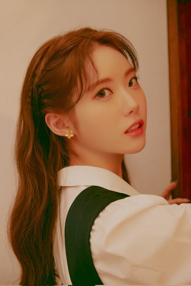 WJSN for Universe 'Replay Wjsn - Save Me, Save You' Photoshoot 2022 documents 17