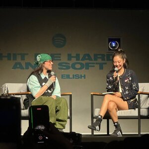 240618 JENNIE WITH BILLIE EILISH  AT SPOTIFY 'HIT ME HARD AND SOFT' EVENT IN SEOUL