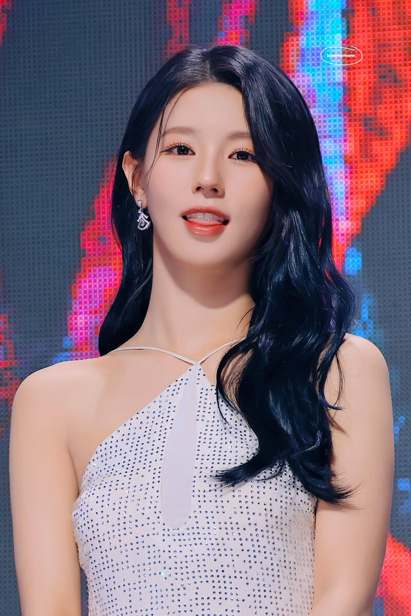 230218 (G)I-DLE Miyeon - Circle Chart Music Awards 2022 documents 11