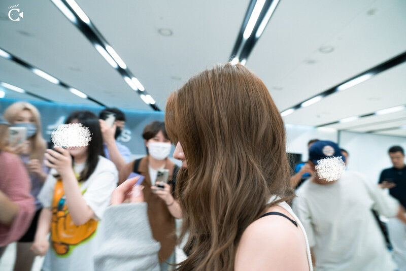 240722 TWICE Sana - GMP Airport documents 4