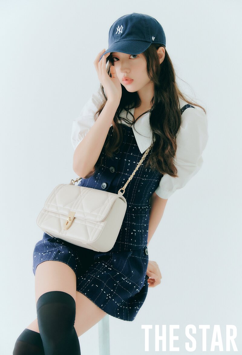 OH MY GIRL's Yooa for THE STAR Magazine September 2021 Issue documents 3