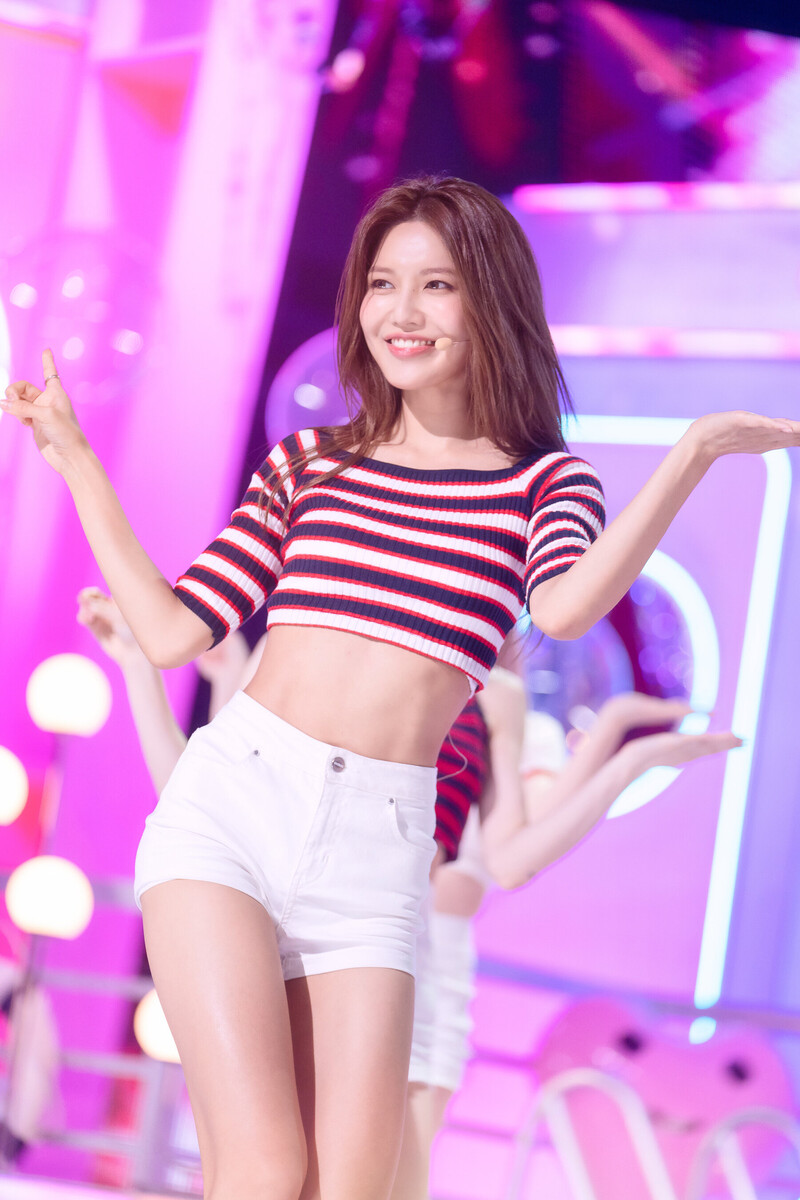 Girls' Generation Sooyoung - 'FOREVER 1' at Inkigayo documents 28