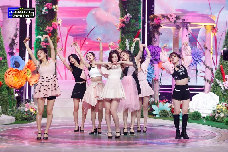 220331 OH MY GIRL - 'Real Love' at M Countdown documents 3